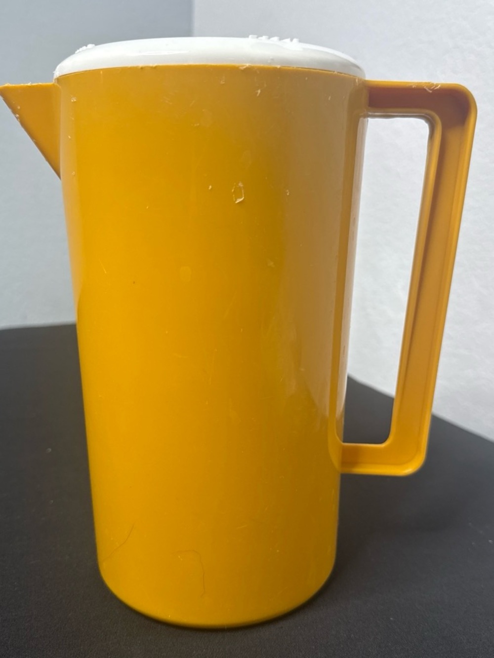1970’s golden harvest Yellow Plastic Pitcher with White Lid - Home Kitchen